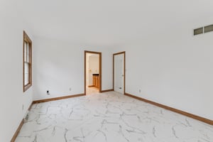 S Bayshore Dr-S1101-027.jpg