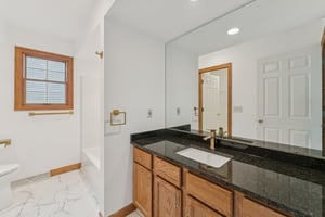 S Bayshore Dr-S1101-028.jpg