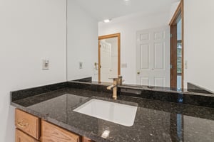 S Bayshore Dr-S1101-029.jpg