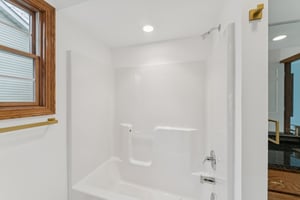 S Bayshore Dr-S1101-030.jpg