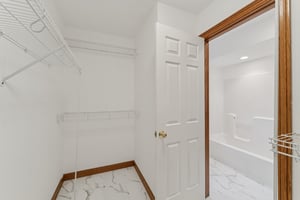 S Bayshore Dr-S1101-031.jpg