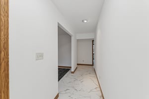 S Bayshore Dr-S1101-033.jpg