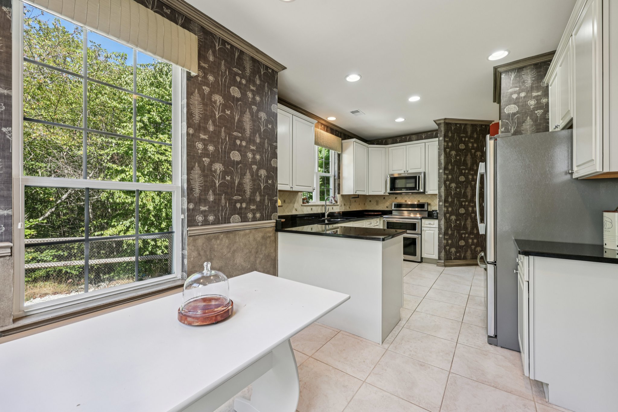 Woodlands Dr-S0909-023.jpg