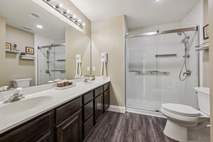 Woodlands Dr-S0909-037.jpg