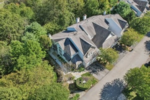 Woodlands Dr-S0909-055.jpg