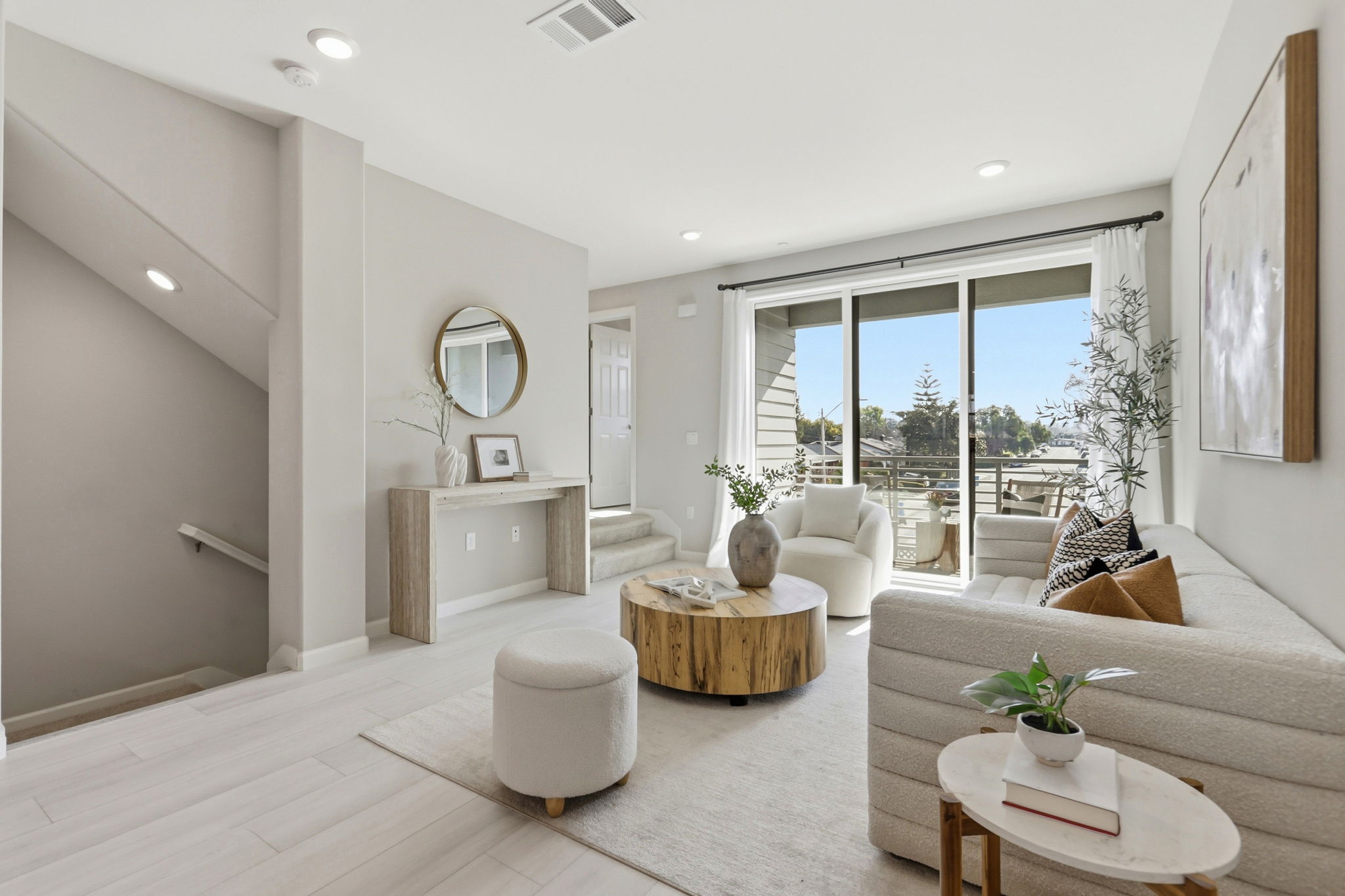 008_F8_2760 Ball Pl unit 2