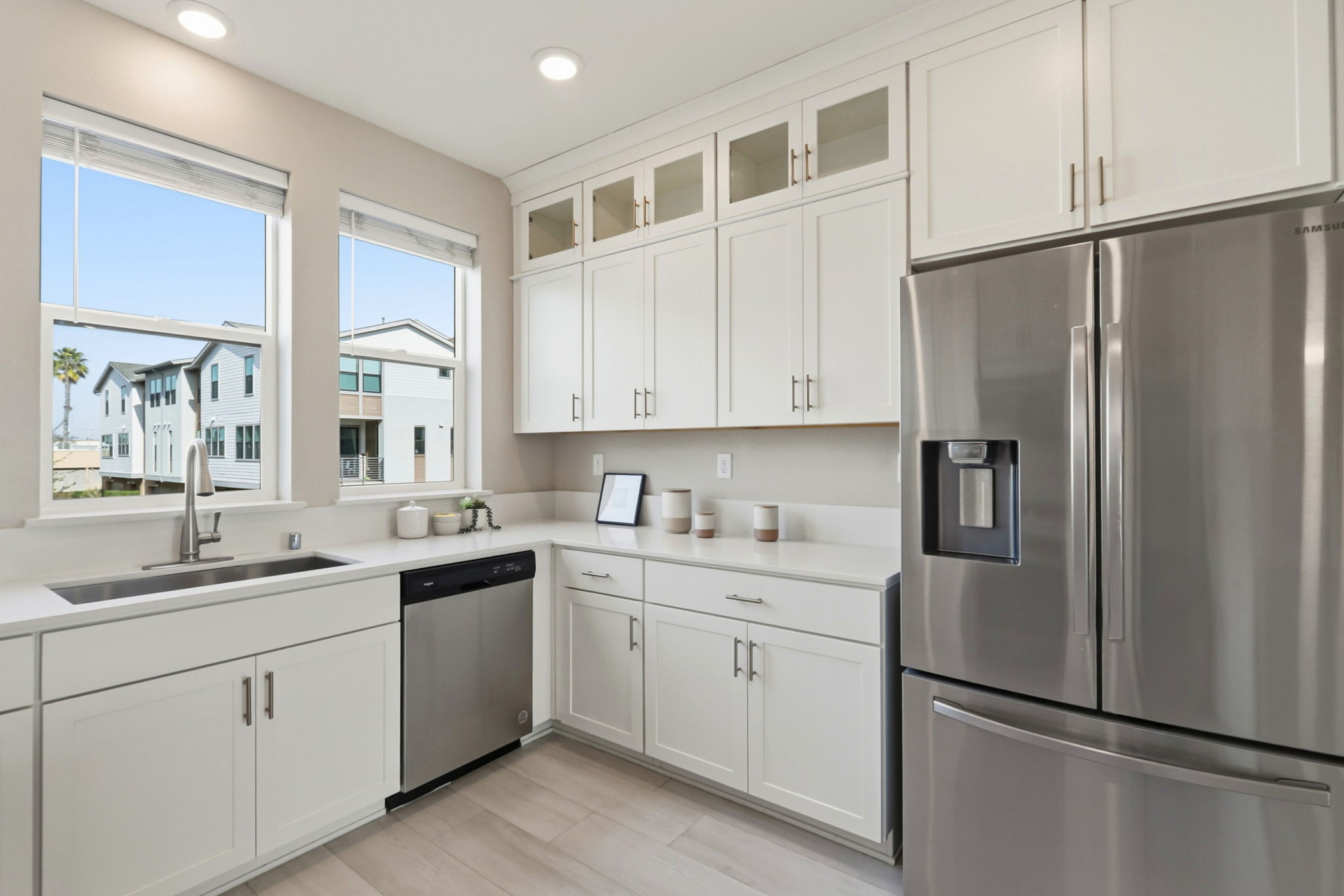 014_F8_2760 Ball Pl unit 2