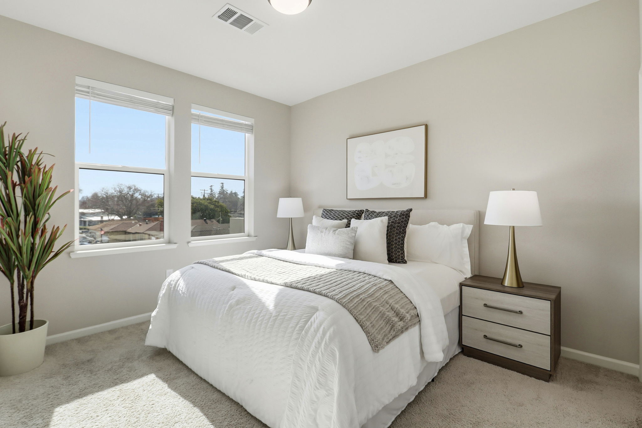 021_F8_2760 Ball Pl unit 2