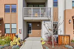 001_F8_2760 Ball Pl unit 2