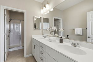 030_F8_2760 Ball Pl unit 2