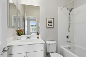 033_F8_2760 Ball Pl unit 2