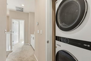 037_F8_2760 Ball Pl unit 2