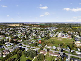  Photo 48