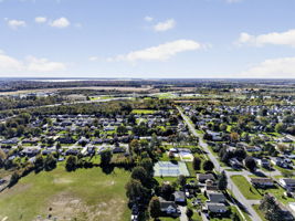  Photo 52