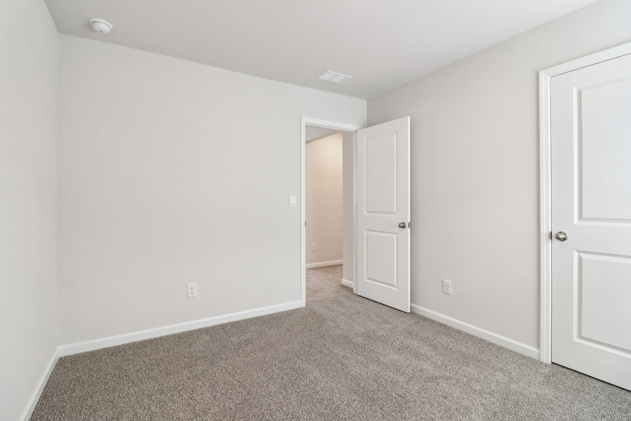 Atlanta - Hawthorne Station - 2762 Aralynn Wy, College Park, GA 30337 - 037