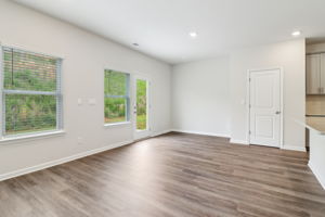 Atlanta - Hawthorne Station - 2762 Aralynn Wy, College Park, GA 30337 - 012