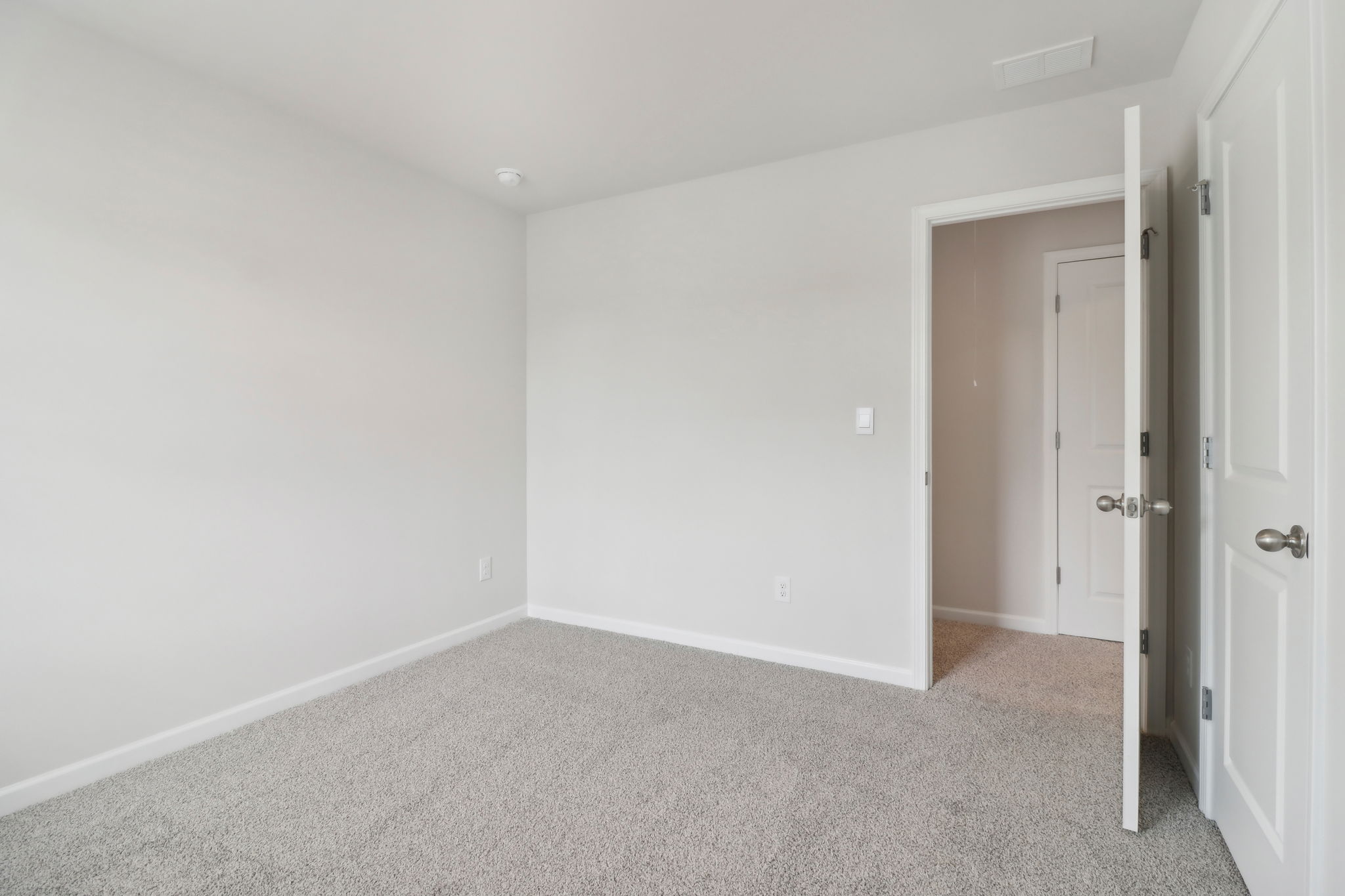 Atlanta - Hawthorne Station - 2764 Aralynn Wy, College Park, GA 30337 - 037