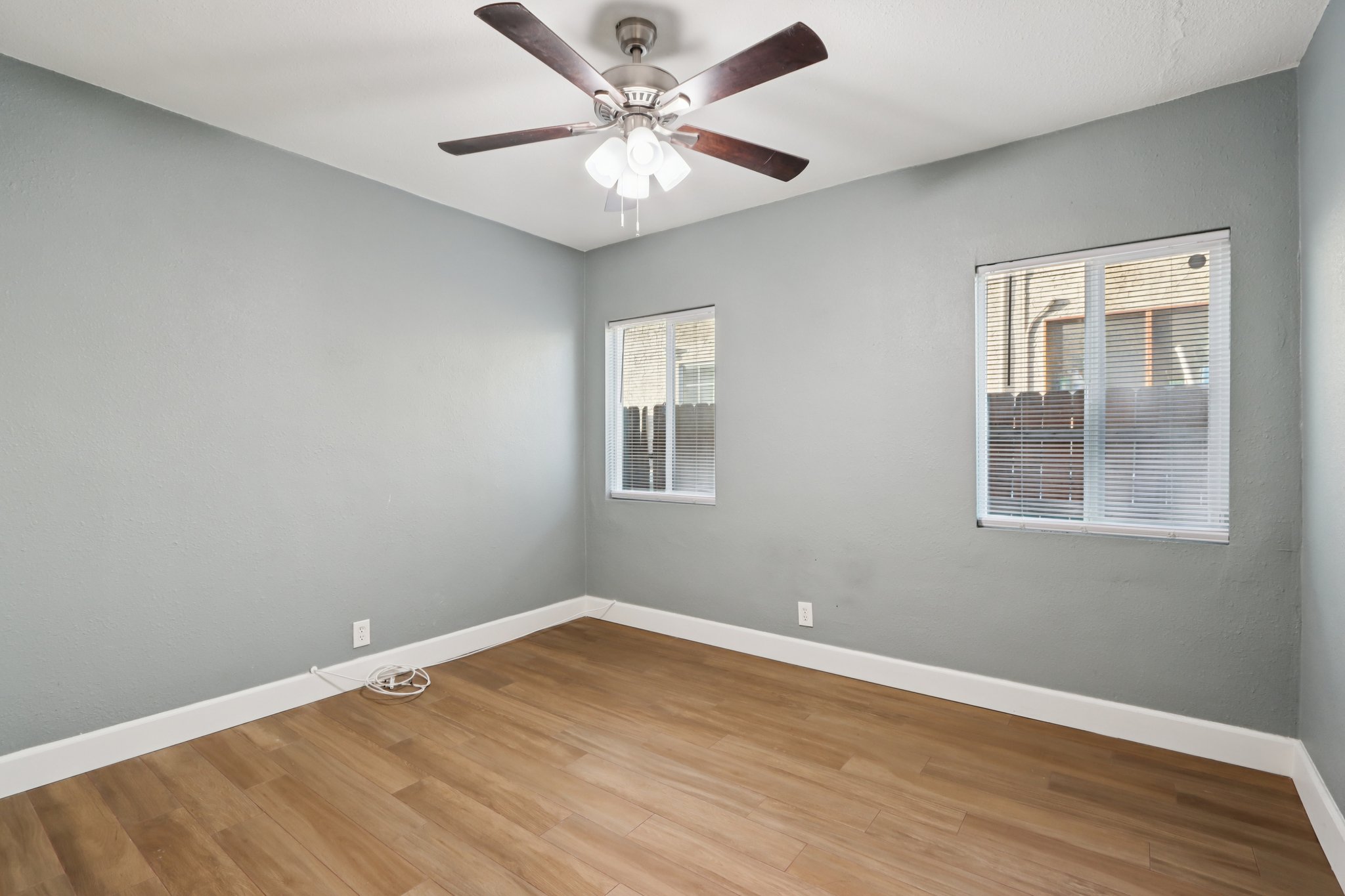 N East St-S2810-021.jpg