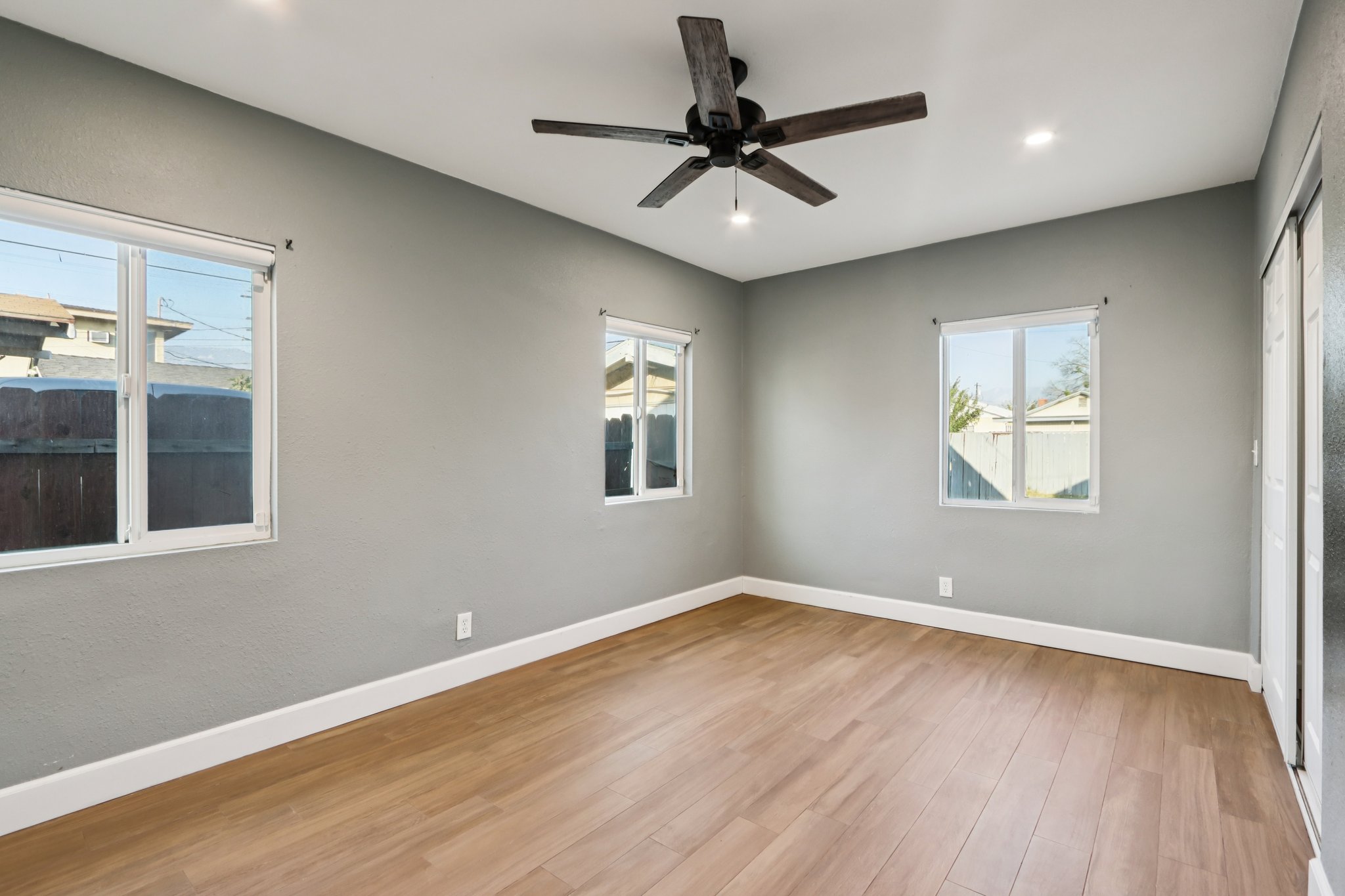 N East St-S2810-025.jpg