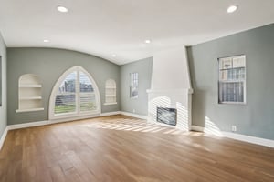 N East St-S2810-011.jpg