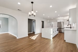 N East St-S2810-013.jpg