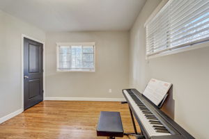 Luther Dr-033
