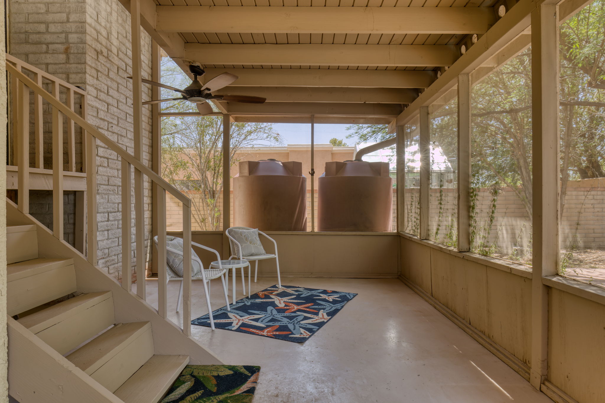 Screened-in Porch