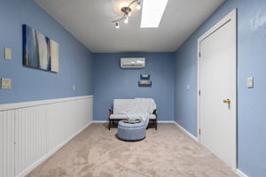 Guest Quarters living area