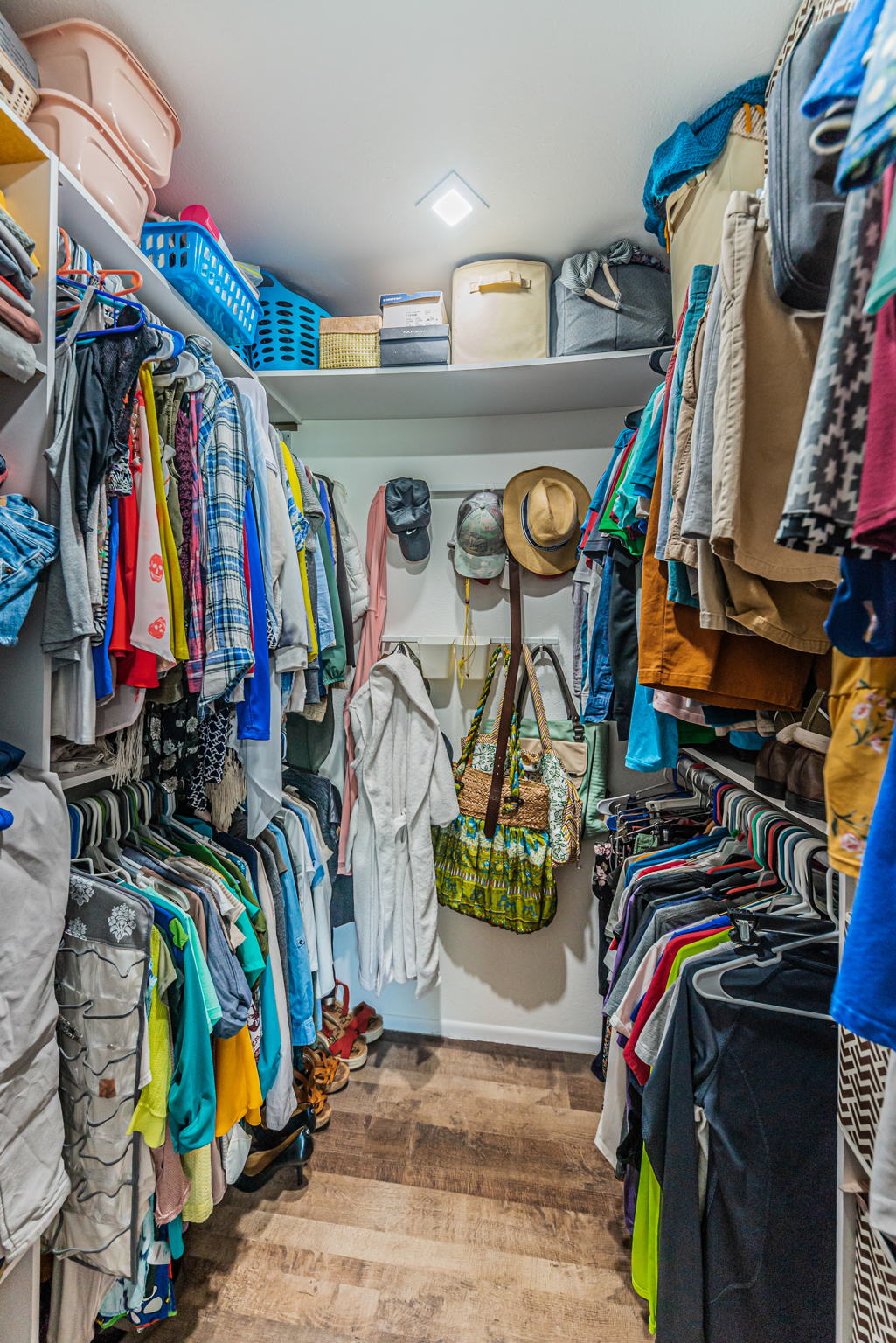 Master Bedroom Walk-in Closet-2