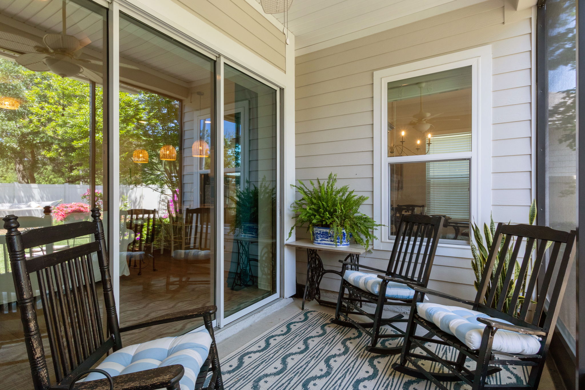 Screened-in Porch