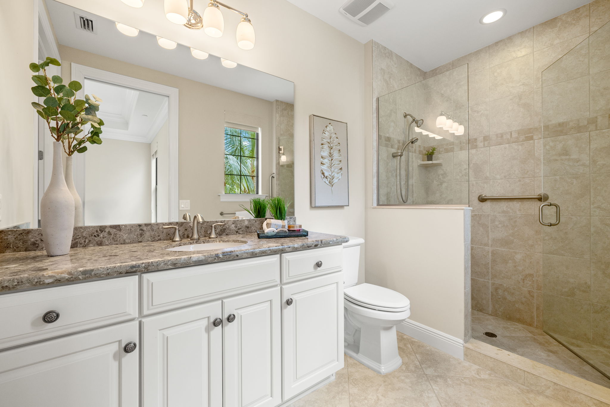 Guest Bathroom 2 - 1 of 2