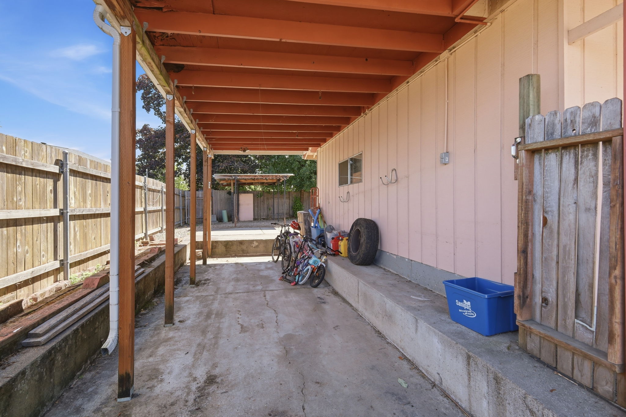  Photo 38