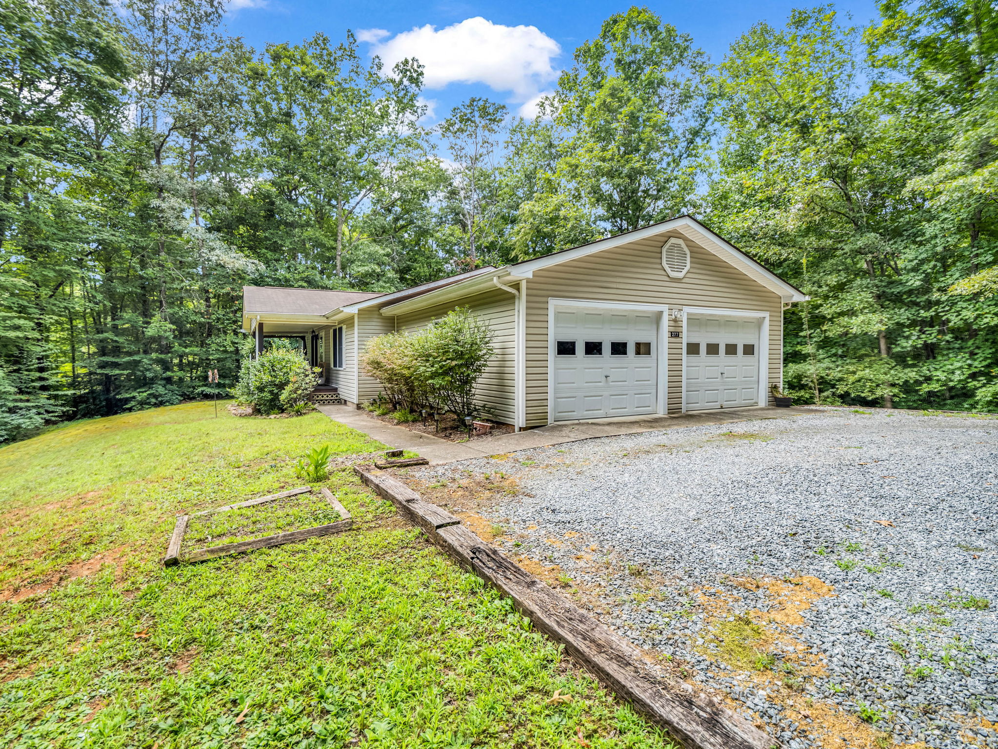 277-Debbies-Branch-Dr-Old-Fort-NC-06