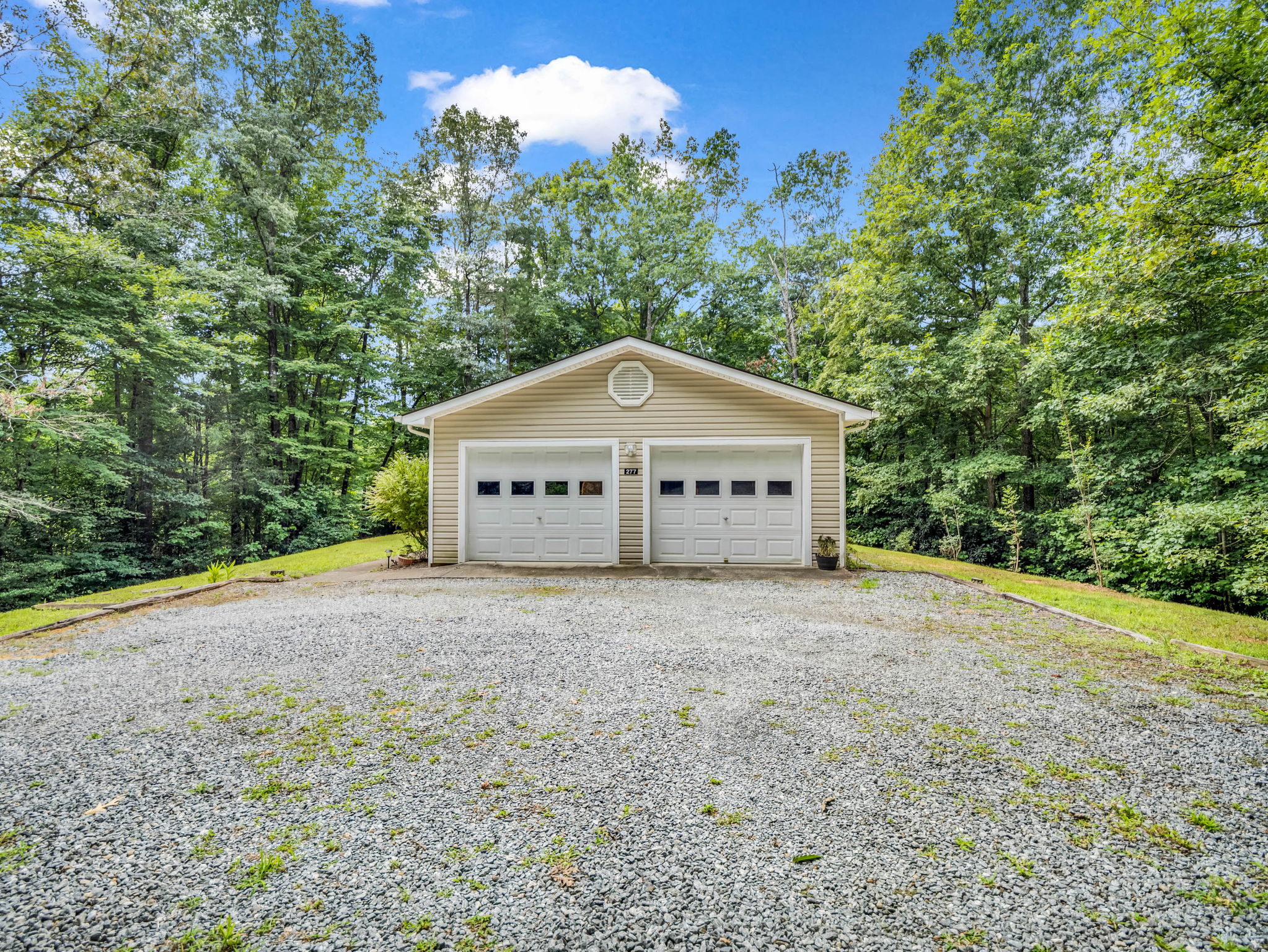 277-Debbies-Branch-Dr-Old-Fort-NC-11