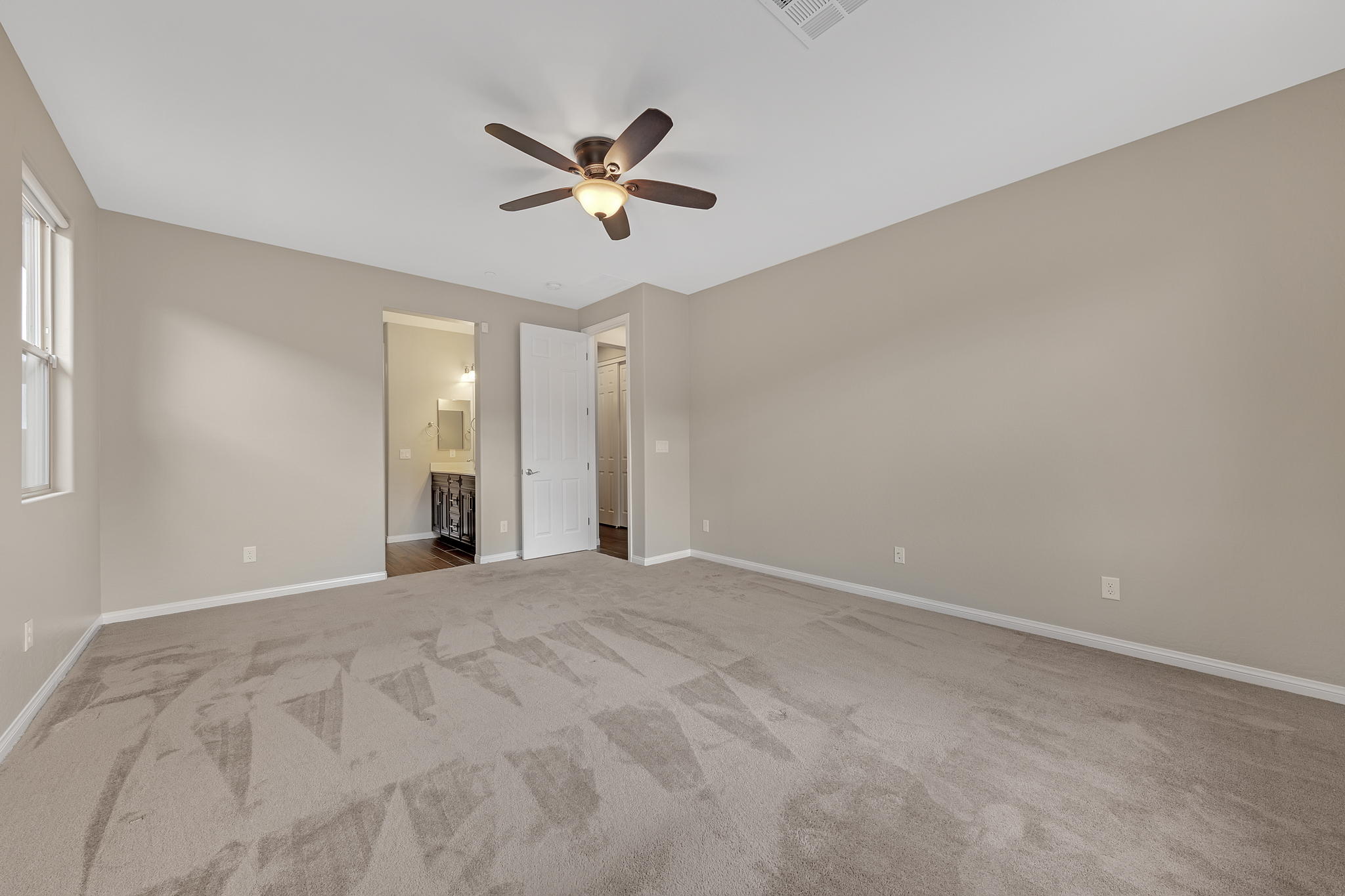277 Legno Ct, Henderson, NV 89011, USA Photo 28