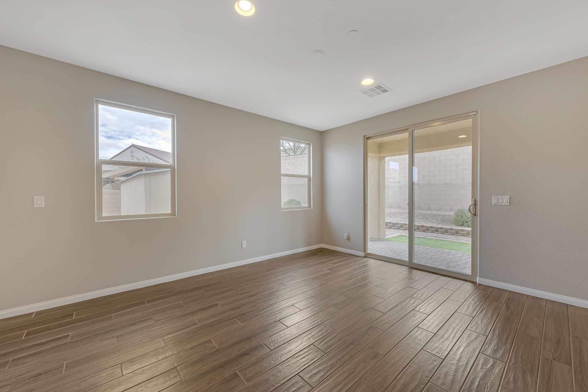 277 Legno Ct, Henderson, NV 89011, USA Photo 13