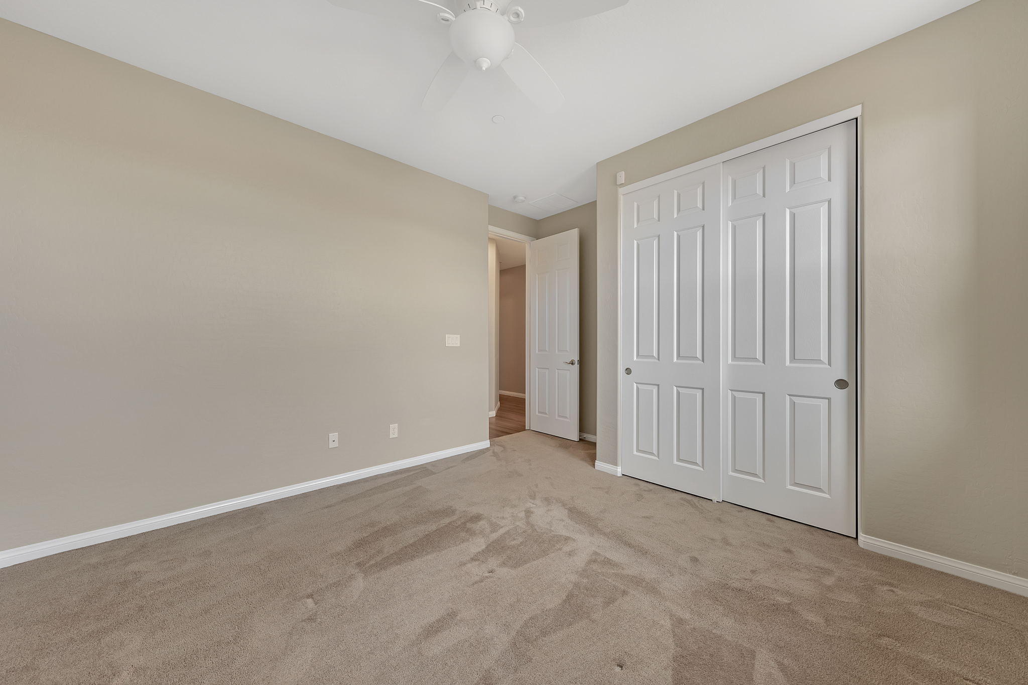 277 Legno Ct, Henderson, NV 89011, USA Photo 26