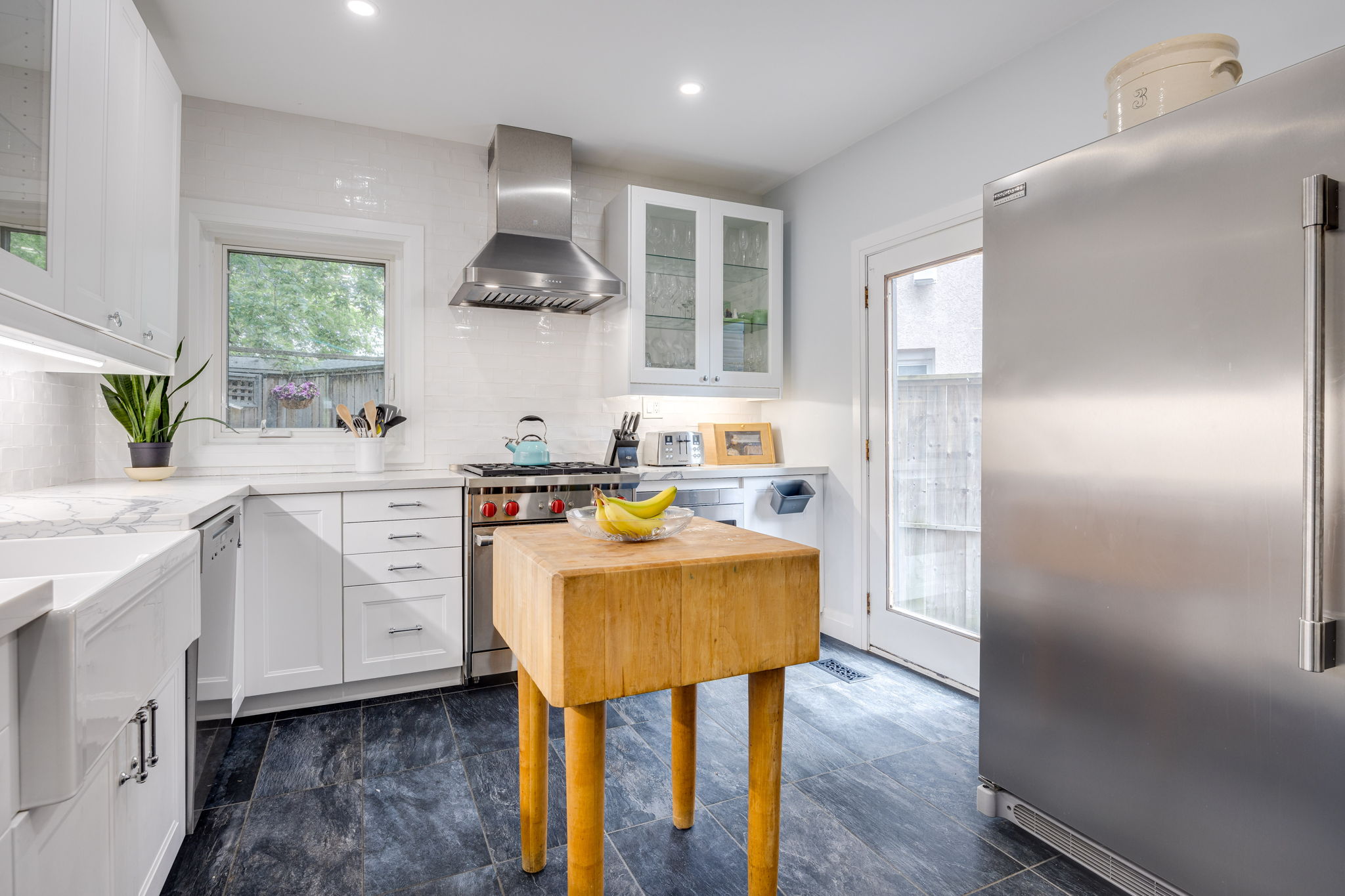 Toronto property showcase — delivered property photograph 3