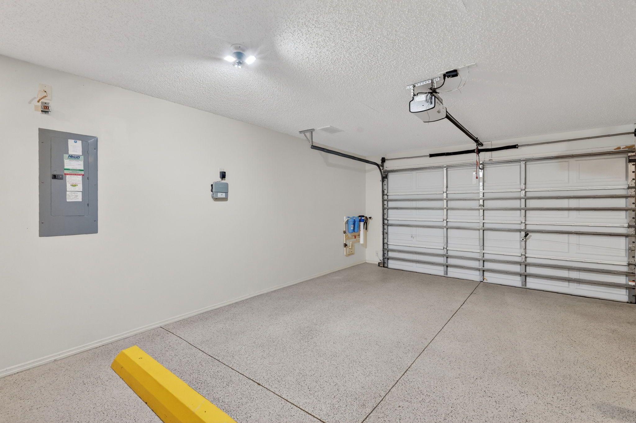 18'x22' Garage with Epoxied Floor