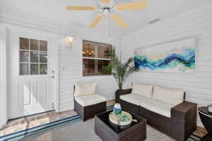 ENCLOSED, UNDER-AIR Lanai