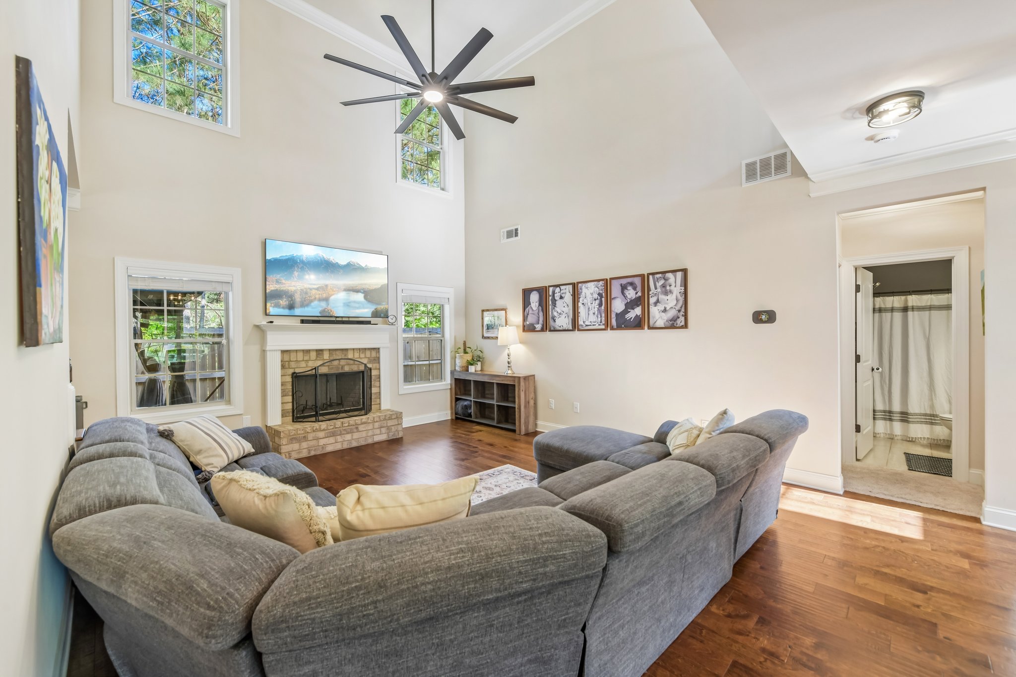 Orchard Dr-S2204-007.jpg