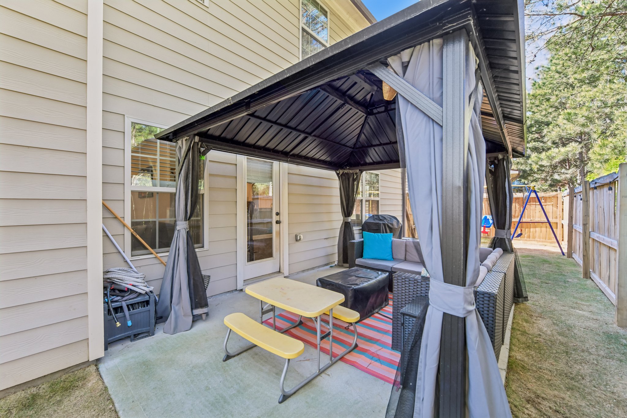 Orchard Dr-S2204-042.jpg