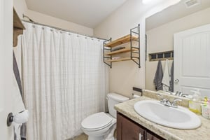 Orchard Dr-S2204-032.jpg