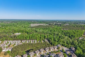 Orchard Dr-S2204-054.jpg