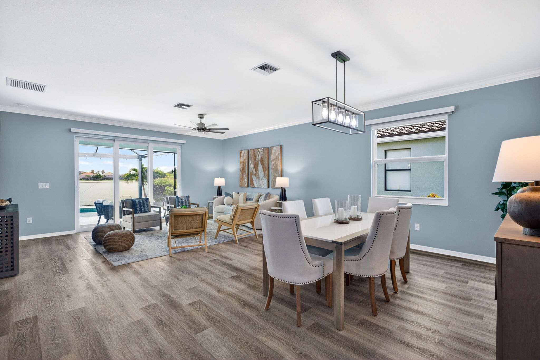 Dining Room 2 of 2