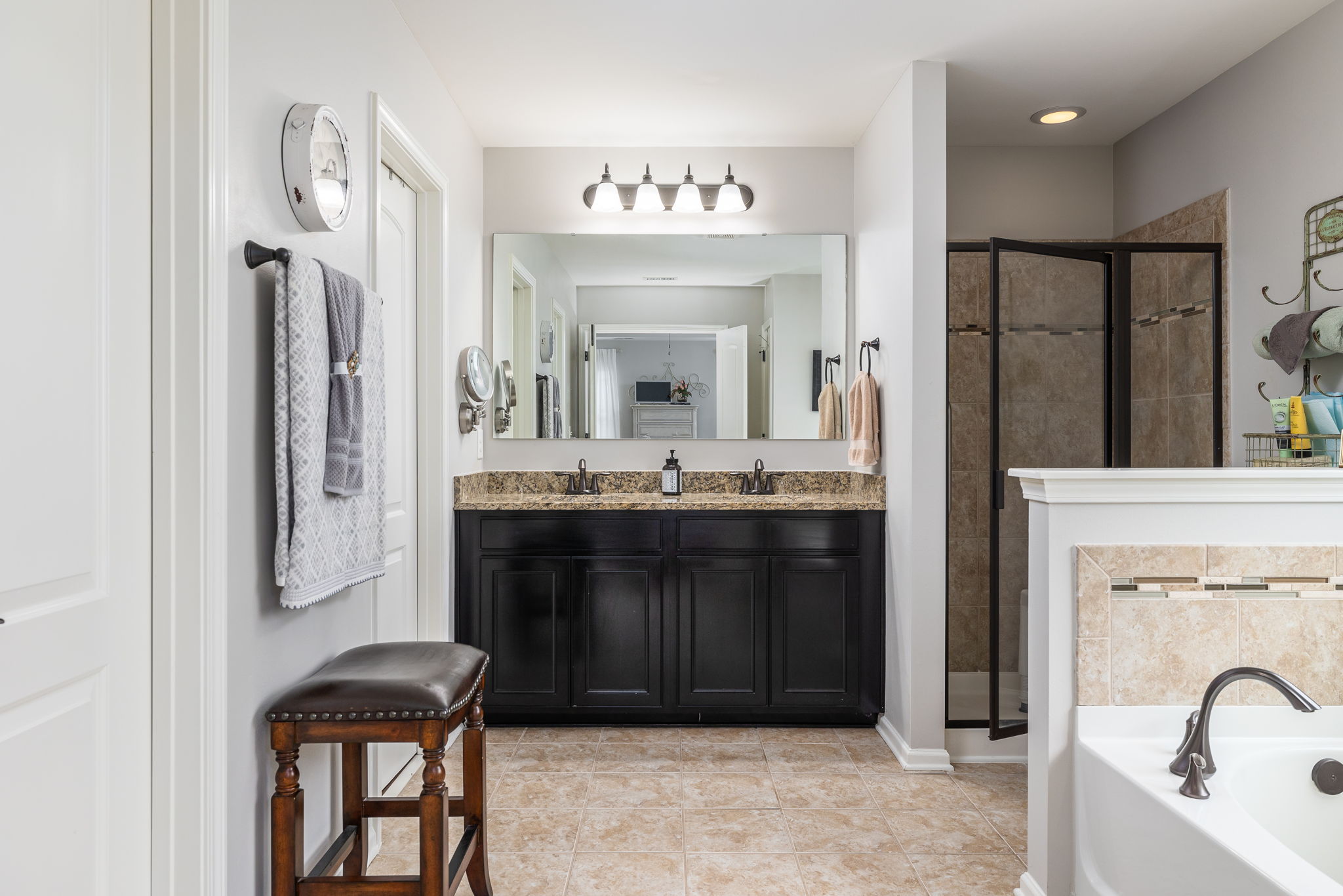 2777 Charo Park Ln-27