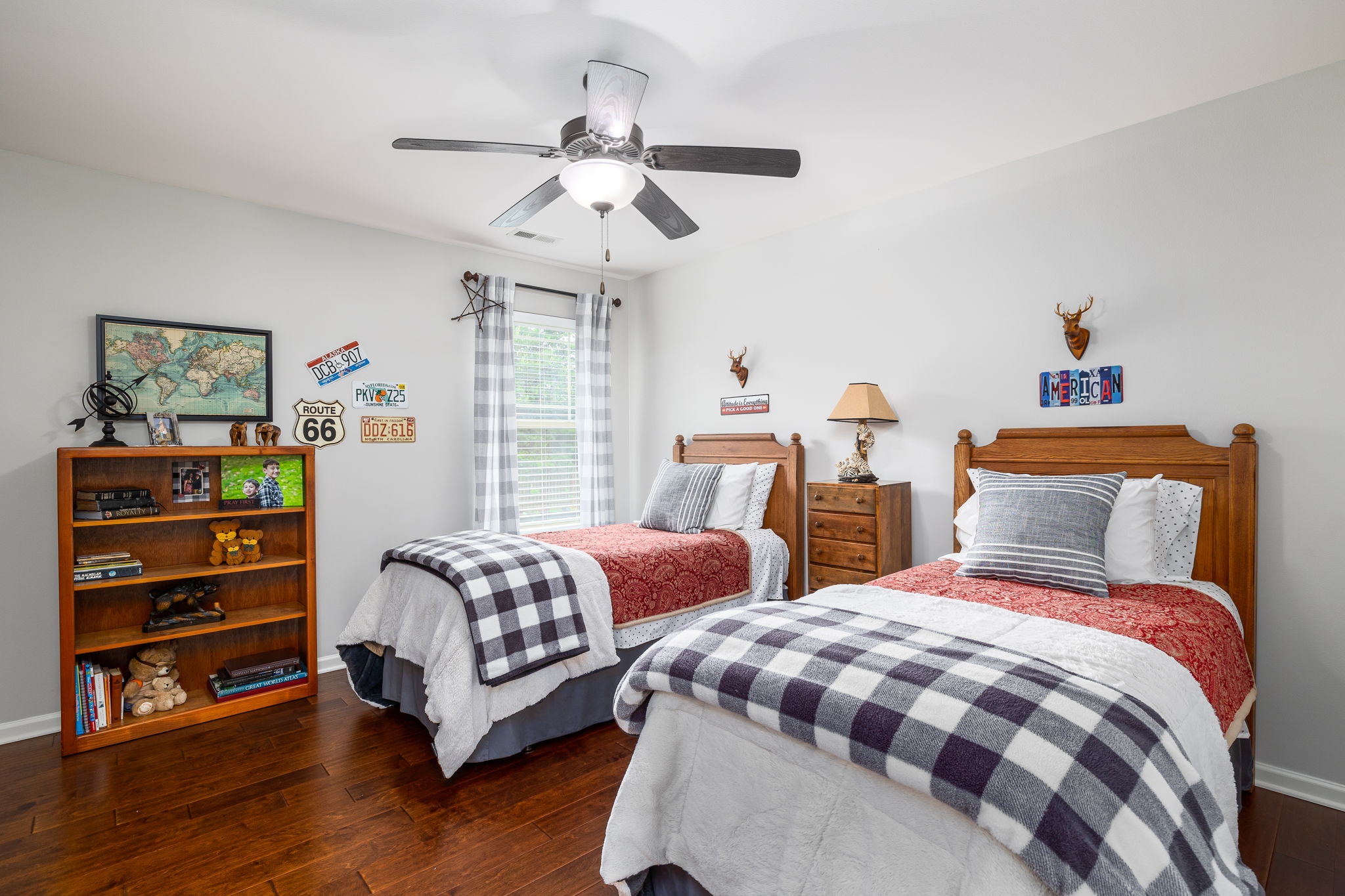 2777 Charo Park Ln-23