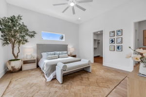 Primary Bedroom Ensuite w/ Access to Outdoor Entertaining Area