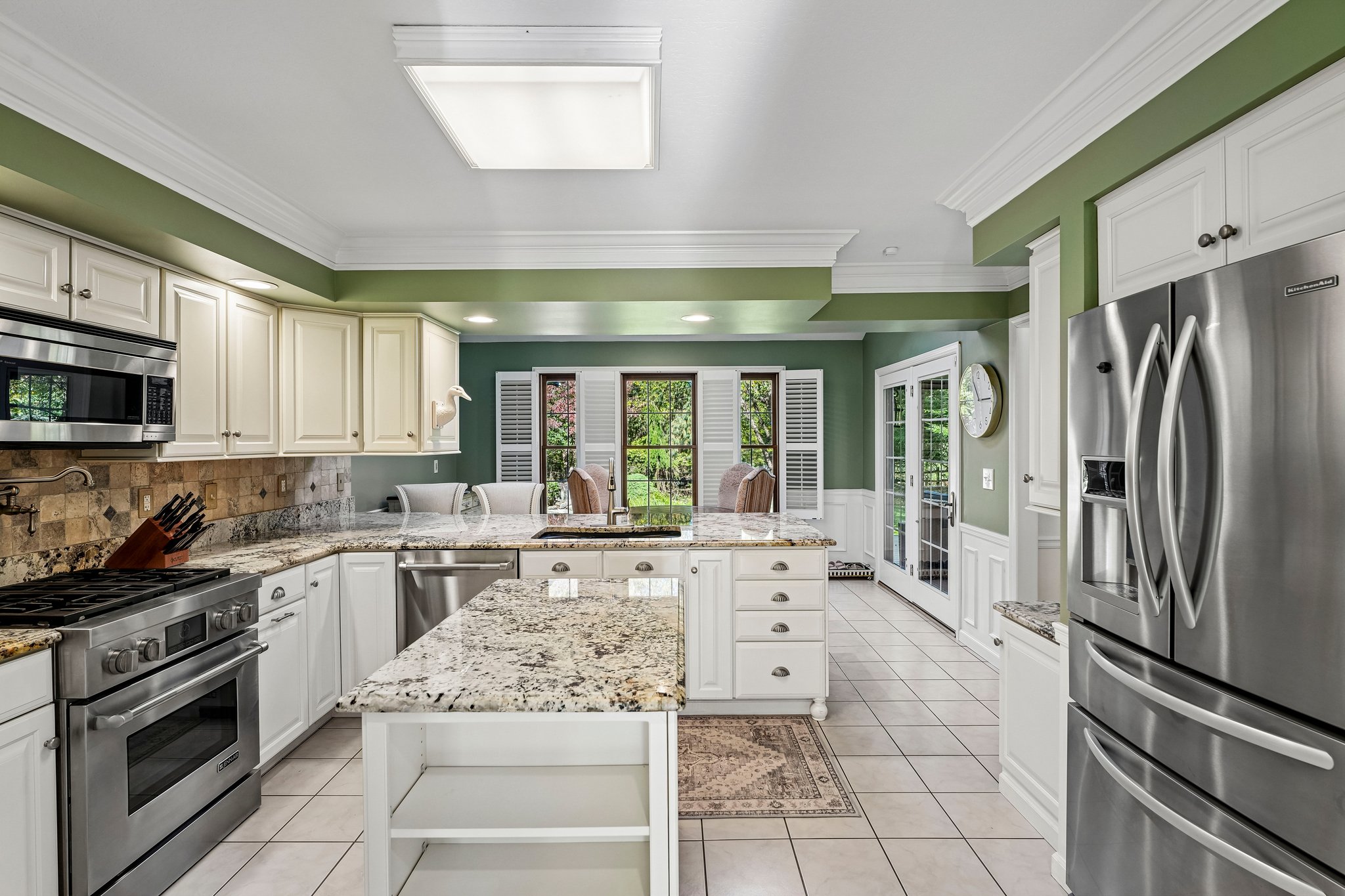 Clearview Rd-S2110-015.jpg