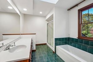 Clearview Rd-S2110-040.jpg